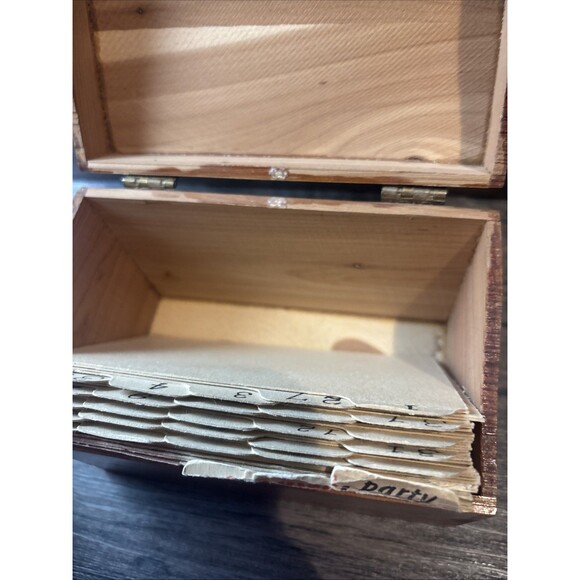 Vtg INDEX CARD/RECIPE Wood FILE BOX Merchant 5.75"X4" Cedar - Picture 11 of 16
